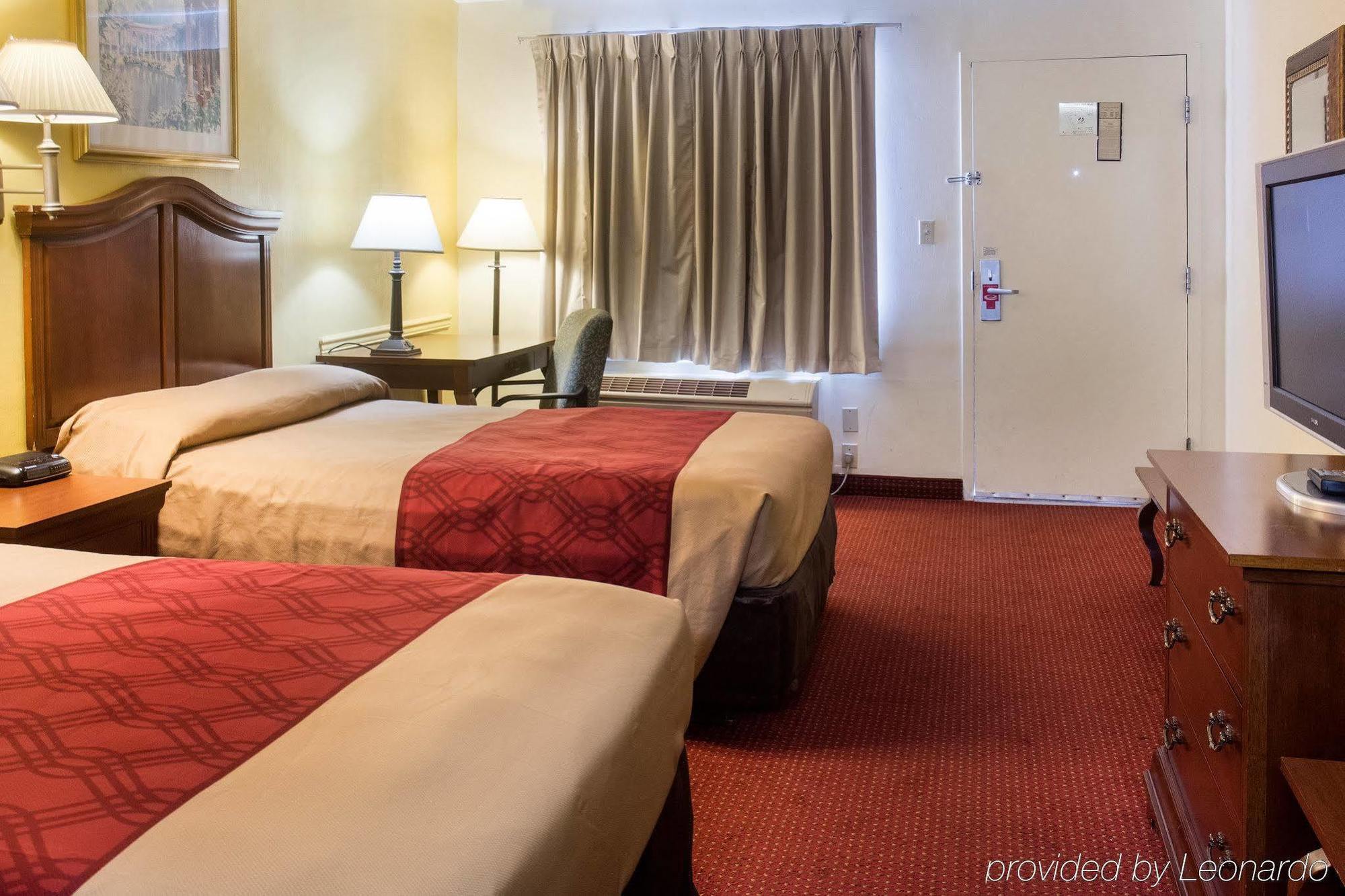 Econo Lodge Chesapeake Route 13 And I-464 Bagian luar foto